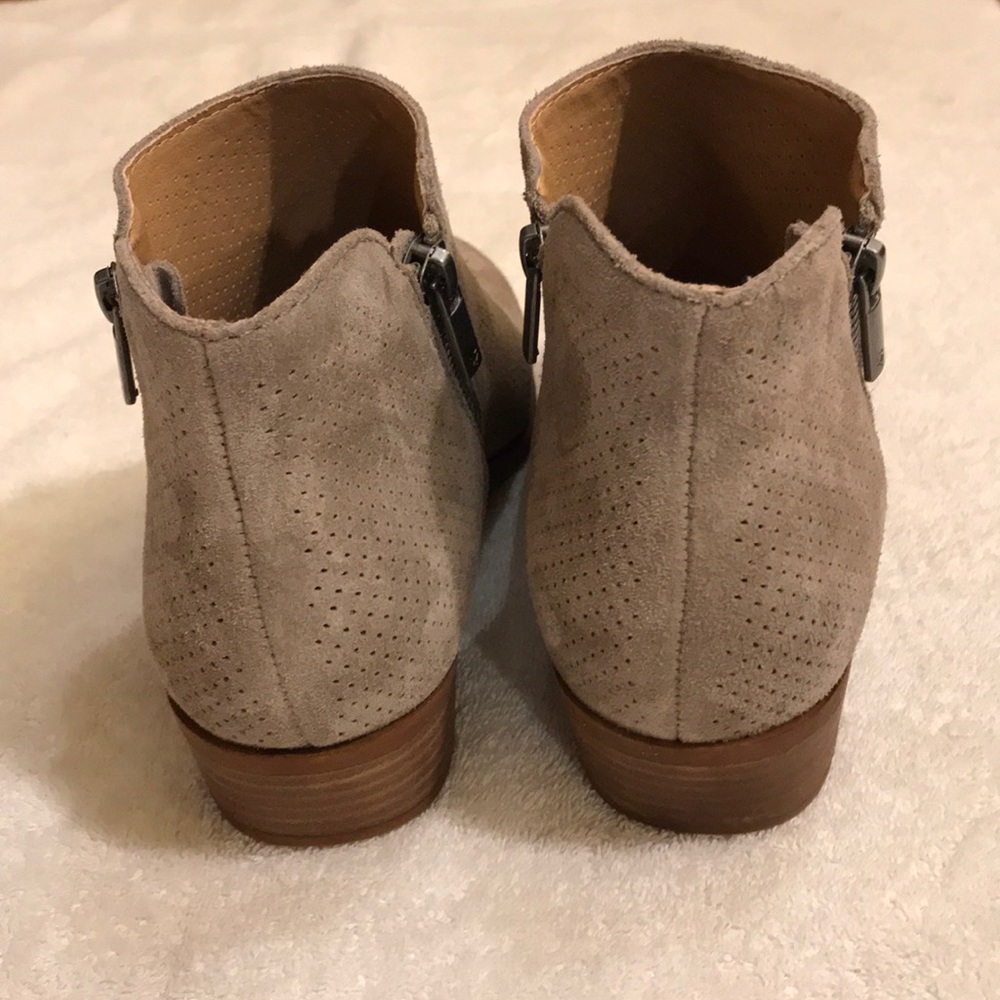 New Lucky Brand Booties - size 8 - Picture 3 of 7